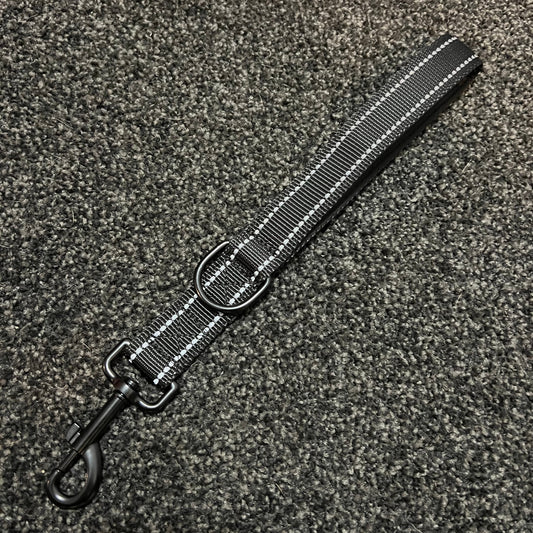 Black reflective training leash